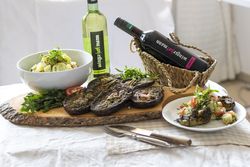 Auberginen mit Kartoffel-Feta-Salat