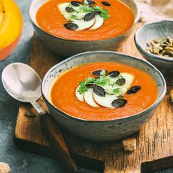 Kohlrabisalat mit Räucherforelle