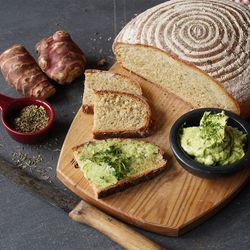 Topinamburbrot mit Kressebutter