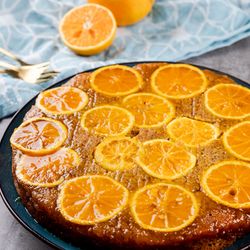 Orangenkuchen mit Nüssen