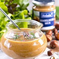 Haselnuss-Salatdressing