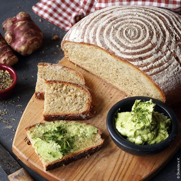 Produktfoto zu Rezept: Topinamburbrot mit Kressebutter (1 Brot)