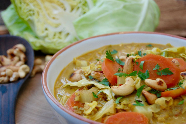 Spitzkohl-Curry