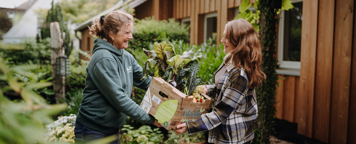 Übergabe Ökullus Kiste