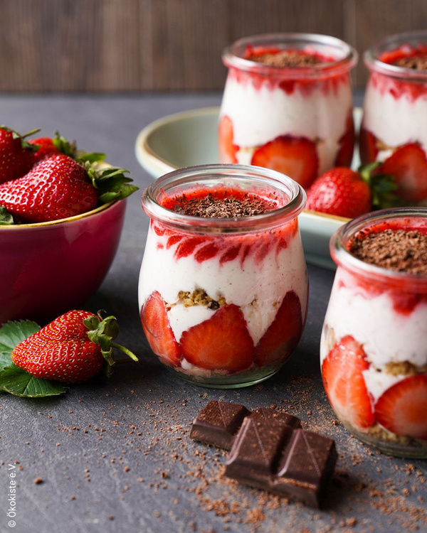 Erdbeer-Schicht-Dessert