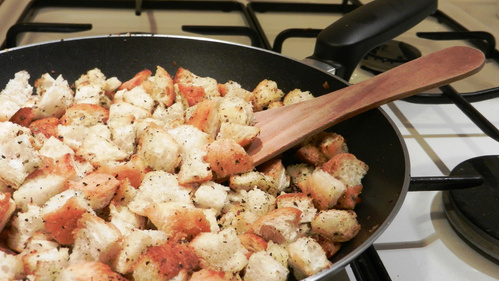 Croutons Pfanne